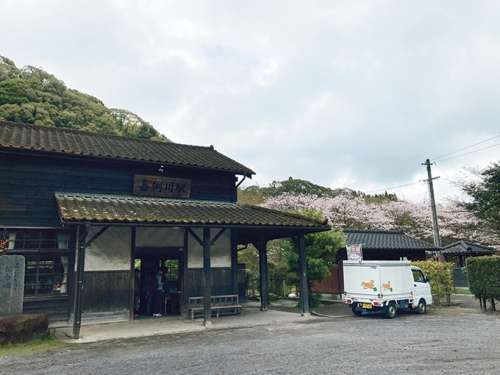 駅弁「花の待つ駅かれい川」<small>(森の弁当やまだ屋)</small>