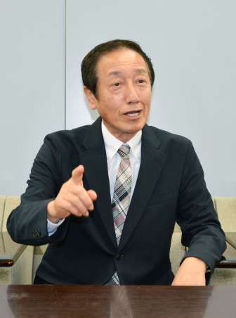 園田修光氏